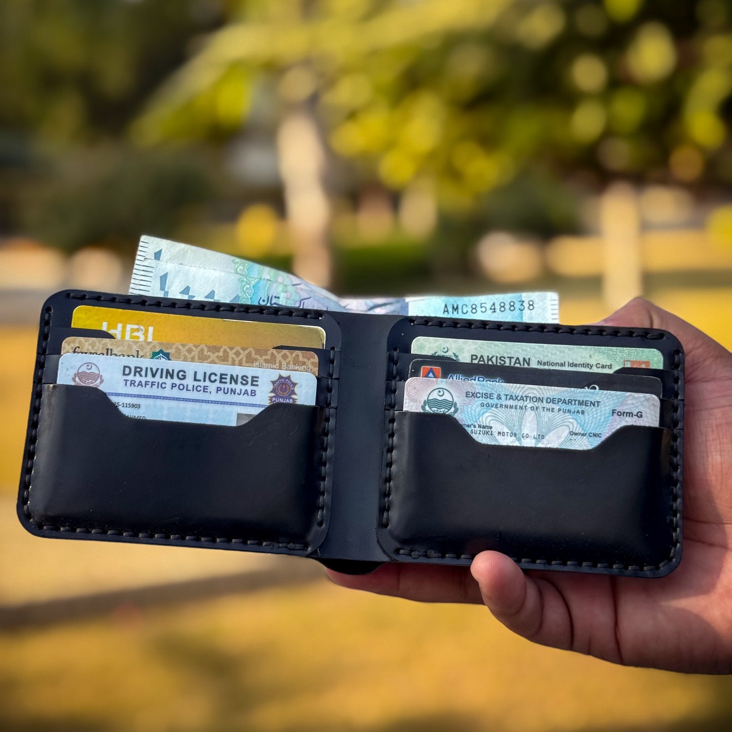 The King Bifold Wallet - Black